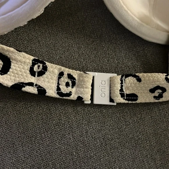 Onia women’s white & black leopard underwire bikini. Size M - Picture 4 of 4